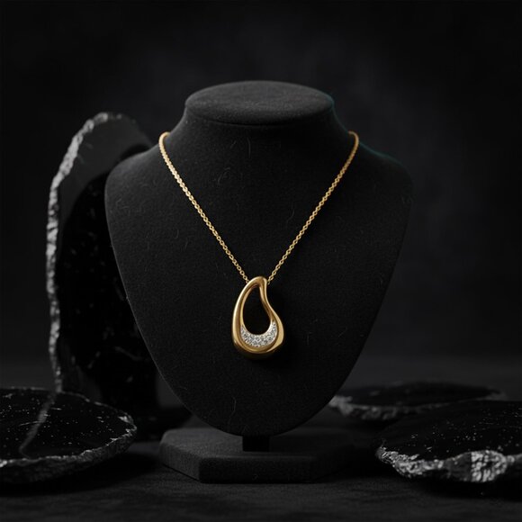 Teardrop Gold 14K (or 18k upon request) Yellow Gold Pendant Necklace - Picture 4 of 5
